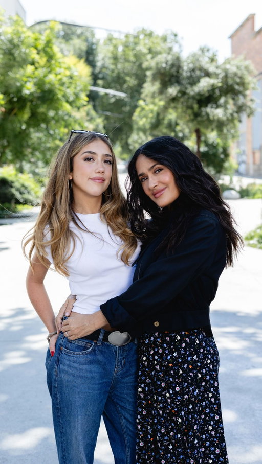 The emoji intervention no one asked for but @salmahayek needed... at least according to her daughter, Valentina 🦆

The mother-daughter duo trade takes while vintage shopping in a new episode of Carversations, where parents and teens get real about how they use social media and Teen Accounts. Full episode on YouTube (link in bio).
