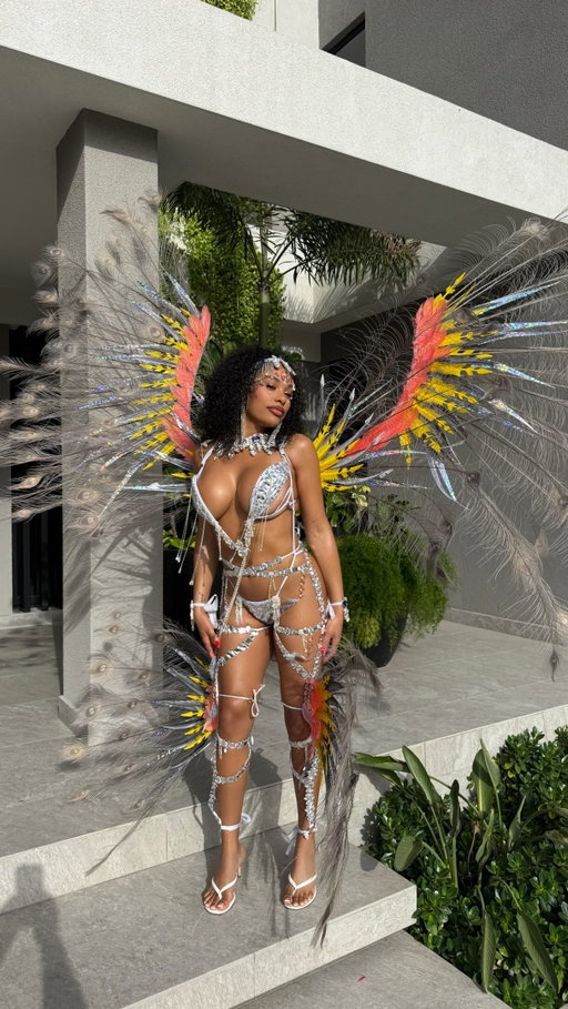 Bad Gyal Raye Raye !
Crop Over 2026. Bacchanal loading… 😮‍💨🇧🇧

@visitbarbados @theoxtailoff @vidabyesquire @thebtmi 
#VisitBarbados #CropOver2026 #GrandKadooment