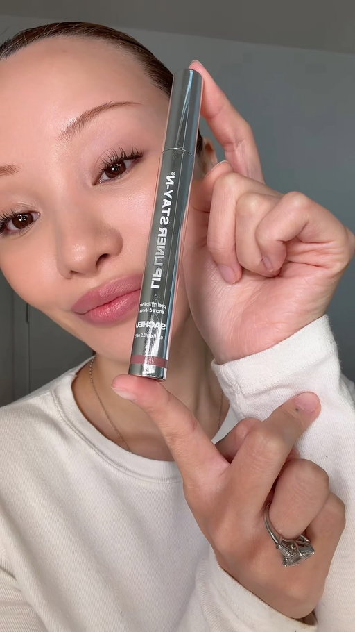 The peel-off lip liner you know and love, now in 7 new shades 💋✨ @sacheu shows us her fave shade of the @sacheubeauty Lip Liner STAY-N Peel Off Lip Liner 💄 Shop them all now on @revolvebeauty