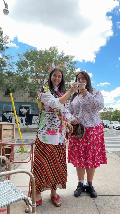 Comment “LINK” for the links to our outfits!!😂😂