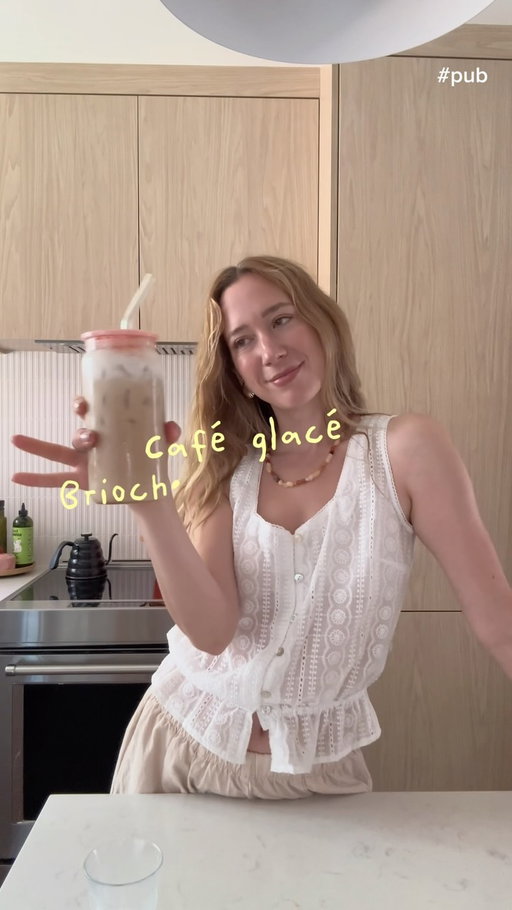 Les nouveaux cafés glacés prêts-à-boire de @timhortonsqc sont à essayer absolument si vous aimez les cafés un peu gourmands. Disponibles dans la plupart des épiceries, partout au Canada☕️#TimHortons #FraisÀTonGoût #pub