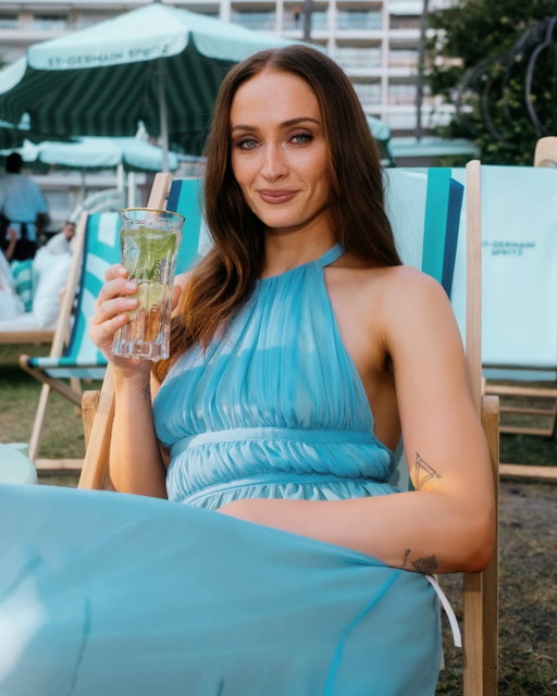Cannes you believe it? @sophiet always has a St-Germain Hugo Spritz in hand. 😉
 
@stgermaindrinks took its fresh take on spritz season to the Croisette this summer, opening the St-Germain Club Riviera pop-up at the Mondrian Cannes. To celebrate the occasion, we invited @sophiet and fashion-forward influencers @itsreallynana, @rsimacourbe, and @hannahroslan, along with @rollingstone and @usatoday, to experience the ultimate summer destination while enjoying St-Germain cocktails in hand.
