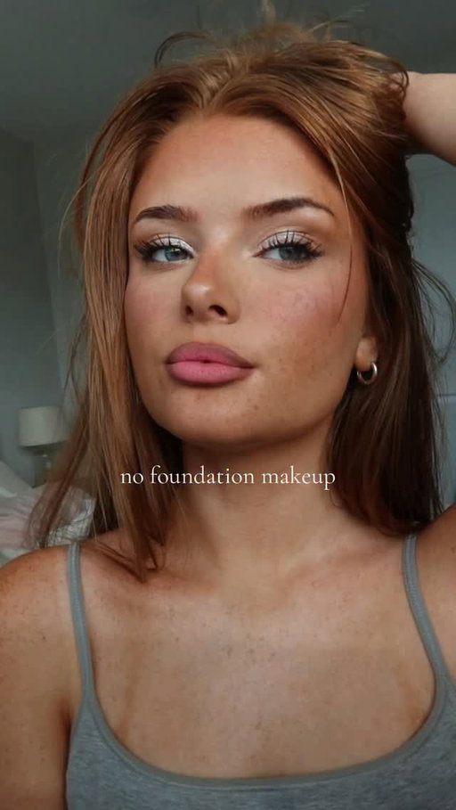 Tried a loop haha @rhode shade 3 @nyxcosmetics brow glue and Los Angeles liner @makeupbymario @westmanatelier shade truffle and garconne @hauslabs shade 13 @charlottetilbury shade 1 @armanibeauty luminous silk bronzing powder and eye tint shade 12S @tower28beauty shade feliz fresca and samo spritzer @sweedbeauty dusty brown @tweezerman @milanicosmetics tubing mascara and @maybelline lash sensational @hourglasscosmetics ambient palette