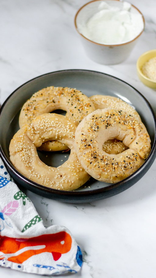 Gluten-Free Greek Yogurt Bagels 🥯🥯🥯 homemade bagels sound like a weekend project... until these. Just a handful of ingredients, ready in about 25 minutes, and packed with protein thanks to Greek yogurt. They’re soft, chewy, and perfect for breakfast, lunch, or your next sandwich. BONUS they’re picky eater approved!

Comment “bagels” below 👇 and we’ll send you the recipe link 🔗

Recipe + reel by @megan_rhn

#holisticnutrition #glutenfree #highprotein

gluten free bagels, greek yogurt bagels, high protein breakfast, easy homemade bagels