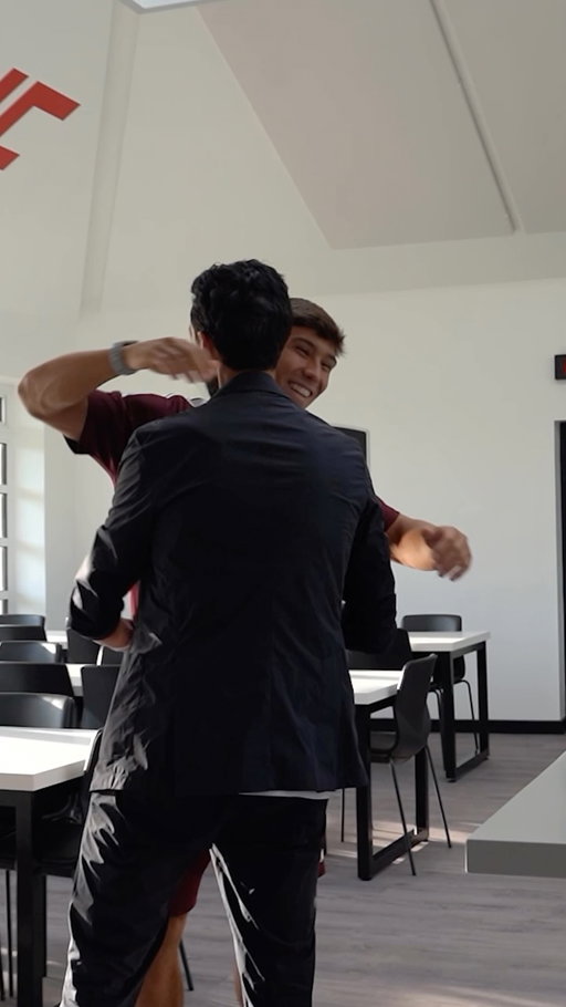 A wholesome welcome. 🤝🤍
