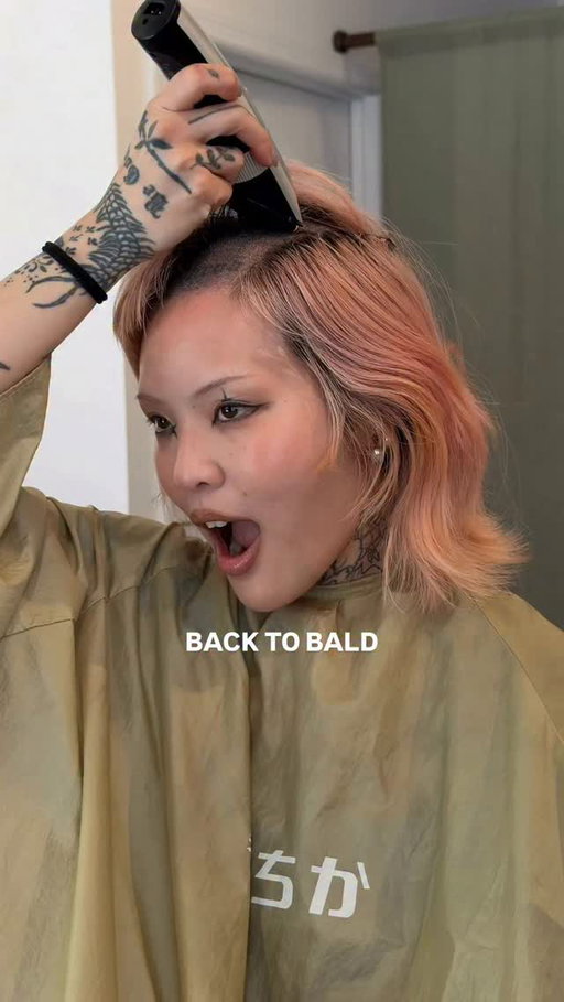 Back to factory settings babbbbbyyyyyyyy. Thank you @chika_nishiyama for indulging in my wants. (Obv @blendbunnycosmetics flora and fauna on the eyes) #baldhead #headtattoo #shavinghead