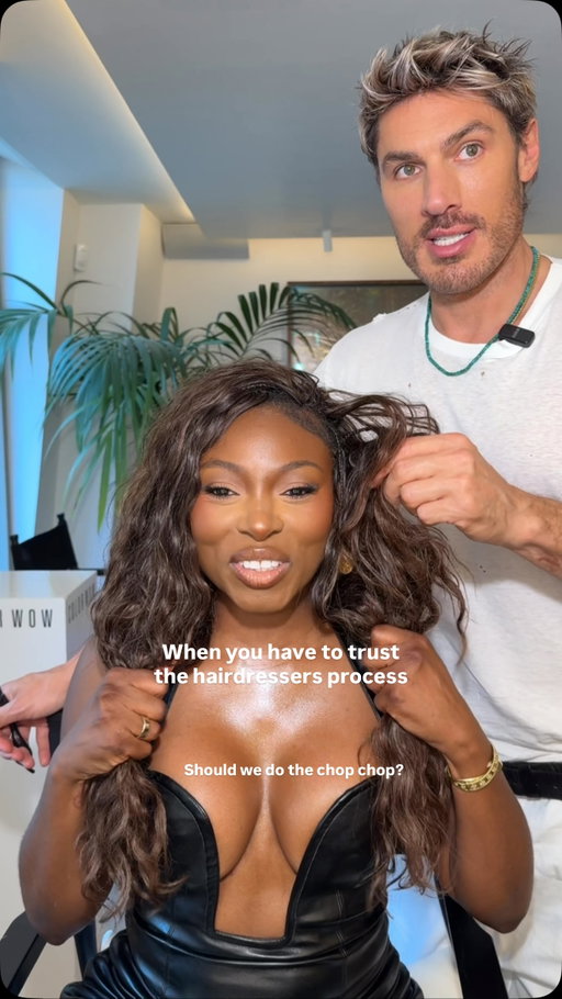 You guys ate yesterdays video up, I wanted to share the entire process and the talk though.  The conversation’s in the hairdressers hair is my favourite, it really helps install confidence and understanding of when a look is just right