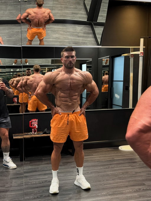 Couldn’t show the back off without then showing the front … 😜👊🏼 8 weeks out point!! Enjoying the more fullness look this year… trying not to rush the process and sticking to the plan…. It’s easy when prepping yourself to sometimes get in your head and want to start pushing harder too quickly to see what the end result will look like but that’s where experience and structure has to take over to stay in the lane set and focus on bringing my best package to date in 7.5 weeks 👊🏼 no stone unturned! #beundeniable
