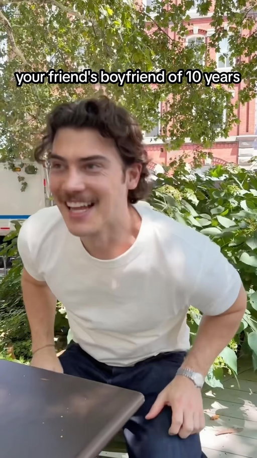 your friend’s NPC boyfriend and his favorite tee @uniqlousa #UNIQLOPartner 