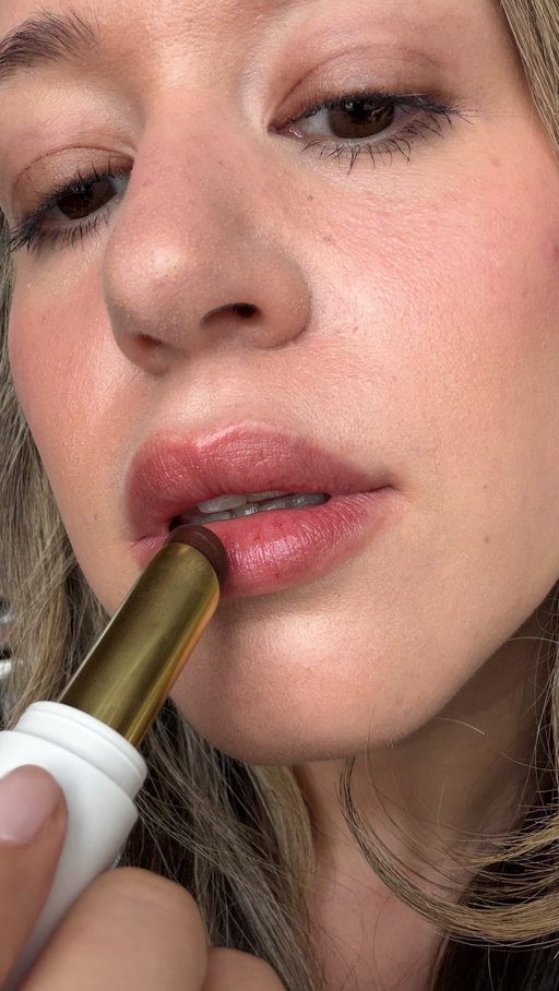 Comment SHOP to get the list sent straight to your private messages.

This is a new version of the lip balm that gives you the bouche mordue look in one swipe. This summer version adds a hydrating gel ring. Fab 🔥❣️

Link: https://shopmy.us/collections/6835893

#FrenchLips #FrenchMakeup #EffortlessBeauty #SummerMakeup #FrenchBeauty @violette_fr