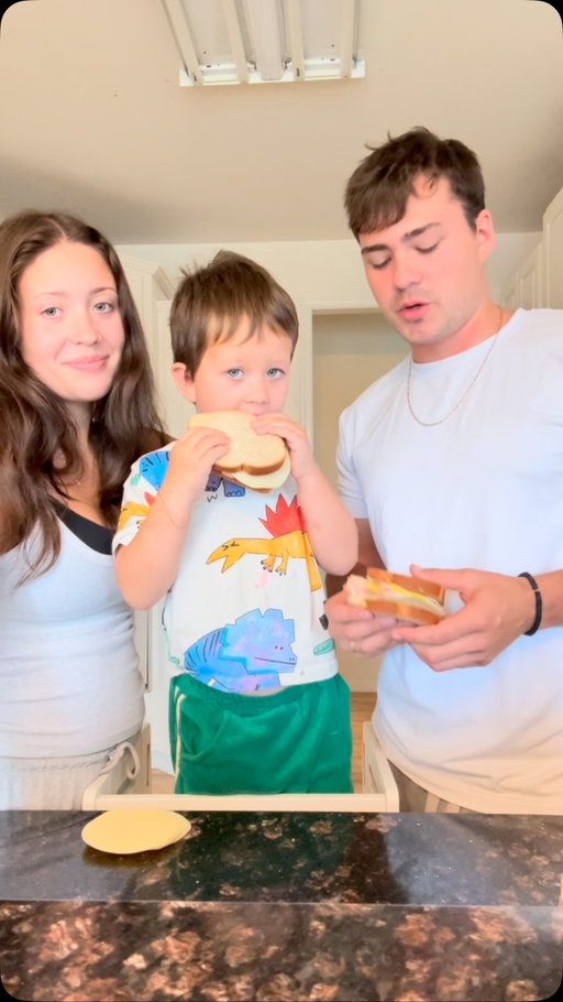 let’s get back into routine and pack some lunches📚✏️📓 @naturesownbread is always a hit around here! #NaturesOwnPartner #GetBreaducated #ad