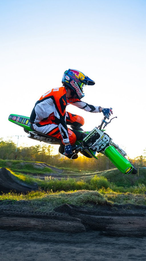 Who should we do an ERA’s with next? 🤔 Chatting with @RIDEBYND about some of the good times we’ve had and who some of my favorite riders are to do these with! Available on YouTube, Spotify and Apple Podcasts 🎧 #RIDEBYND #Podcast #ERAs #Motorcycles #2Stroke