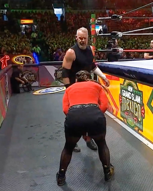 @Christian4Peeps has absolutely no shame 😭

#AEWDynamite #GrandSlamMexico is LIVE on TBS & HBO Max!