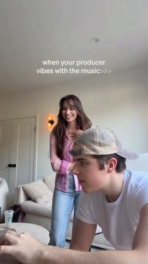 boys can like this one too if they want to 

#newmusic #popmusic #reactionvideo #newinpop