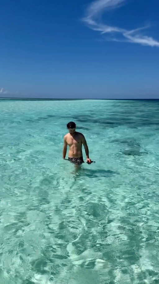 📍📍HERE📍📍

Follow @brittandmitchworldwide for more incredible travel spots around the world 🌏✨

I genuinely couldn’t believe water could be this blue… 🤯💙

Semporna completely exceeded every expectation I had. The water looked like it had been edited, the tiny tropical islands felt untouched, and every boat ride looked like something straight out of a postcard. It honestly reminded me of the Maldives, but with a completely different adventure feel.

Whether you’re snorkelling over vibrant coral reefs, relaxing on powdery white sand beaches or island hopping between some of the most beautiful islands in Borneo, this is one place that deserves a spot on your bucket list. Every stop somehow seemed even more beautiful than the last.

📍Don’t miss:
• Bohey Dulang (one of the best viewpoints in Malaysia)
• Mantabuan Island
• Sibuan Island
• Mataking Island
• Timba-Timba Island
• Tun Sakaran Marine Park

💡Top Tip: Spend at least 3 days in Semporna so you can do a few different island-hopping tours. Every island has something unique to offer, and the more time you have, the more you’ll realise just how incredible this part of Sabah really is.

If you’re looking for crystal-clear water, tropical islands and some of the best snorkelling in Malaysia, Semporna absolutely delivers. It’s easily one of the most beautiful places I’ve ever visited. 🌴💙

Would you add Semporna to your bucket list? 👇

#semporna #sabah #borneo #malaysia #islandhopping
