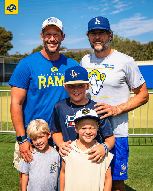 Kershaws (strike)out at Training Camp ⚾️ 🏈
