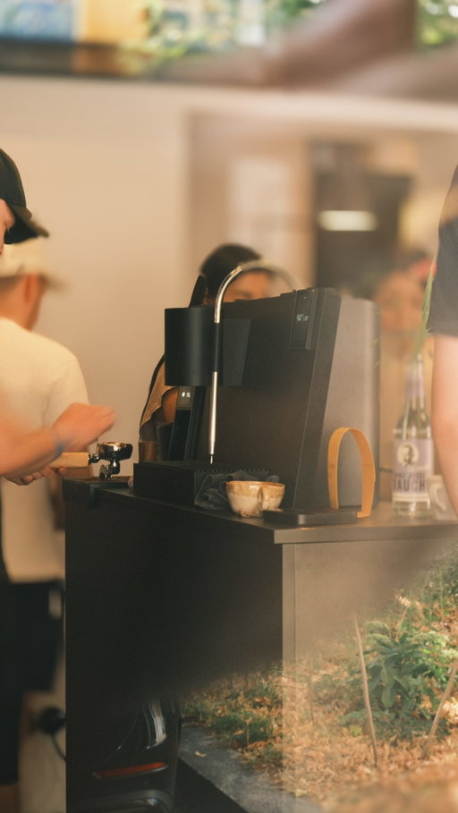 Coffee? Yes, please! 
Because everything feels a little better with a good cup of coffee in hand. 🤎