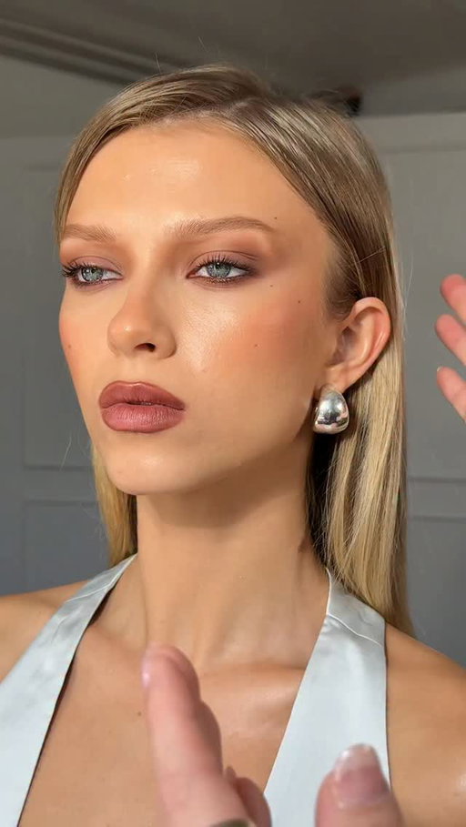 Leave the comment “SMOKEY” & I’ll send you the full product breakdown using all @yslbeauty on @madimmorgan 

YSL Beauty available at Sephora. 
#ad #makeup