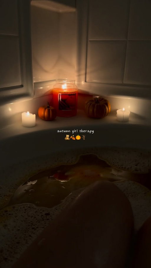 ready for sweater weather 🍂🪾

#cozyaesthetic#fallvibes#nightroutine#autumn#cozynight