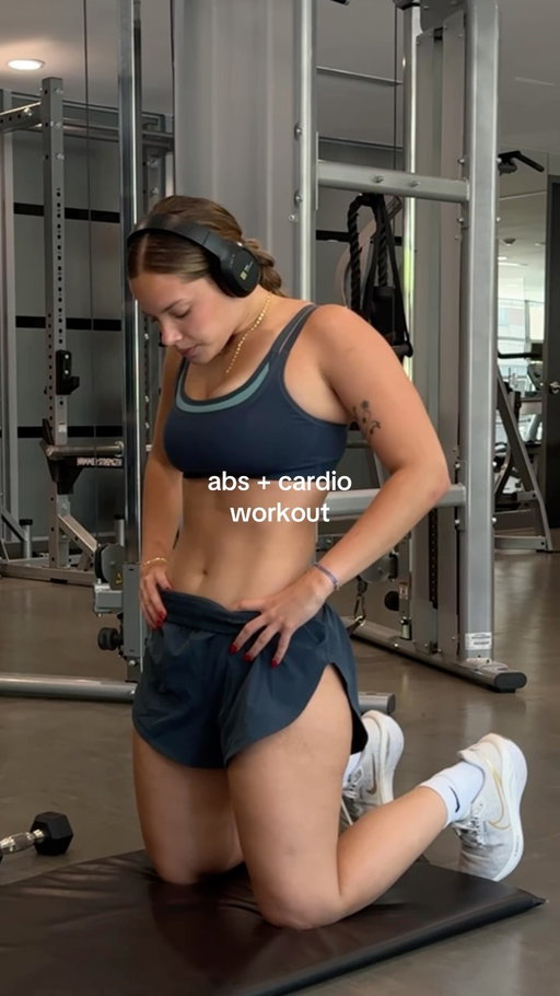 Recently added this abs & cardio workout to my routine, and I’m loving it.❤️‍🔥

3 Sets
20 In and outs
20 Russian twists
20 Scissor kicks
20 sec rest
10 Weighted suitcase crunches
10 Single leg v up
30 sec Weighted plank

15 min sprint workout
40 sec walk
40 sec running
#fitness #absworkout #cardio #workouts
