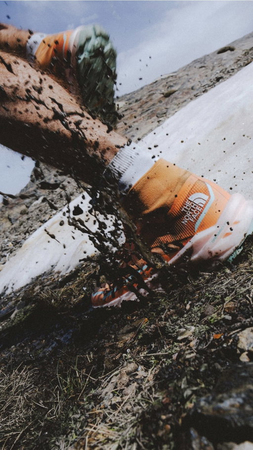 Light as air. Solid as a rock.
Bonded exoskeleton ✅
SCREEGUARD gaiter ✅
Forefoot scrambling zone ✅
5mm multi-directional lugs ✅
264g per ½ pair ✅

Offtrail Ultra is built to go anywhere.
