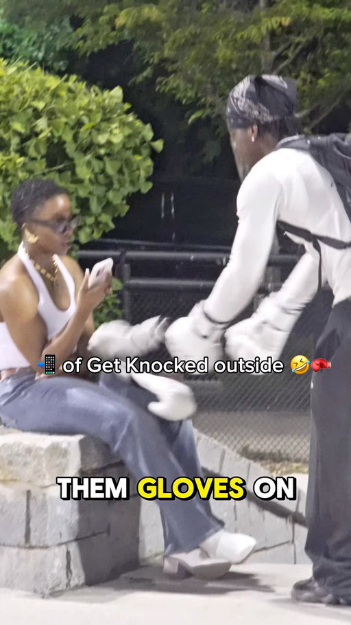 She Definitely Grew Up Around BROTHERS🥊🤣
Follow @charvooo for more 
*Entertainment Purposes Only*
