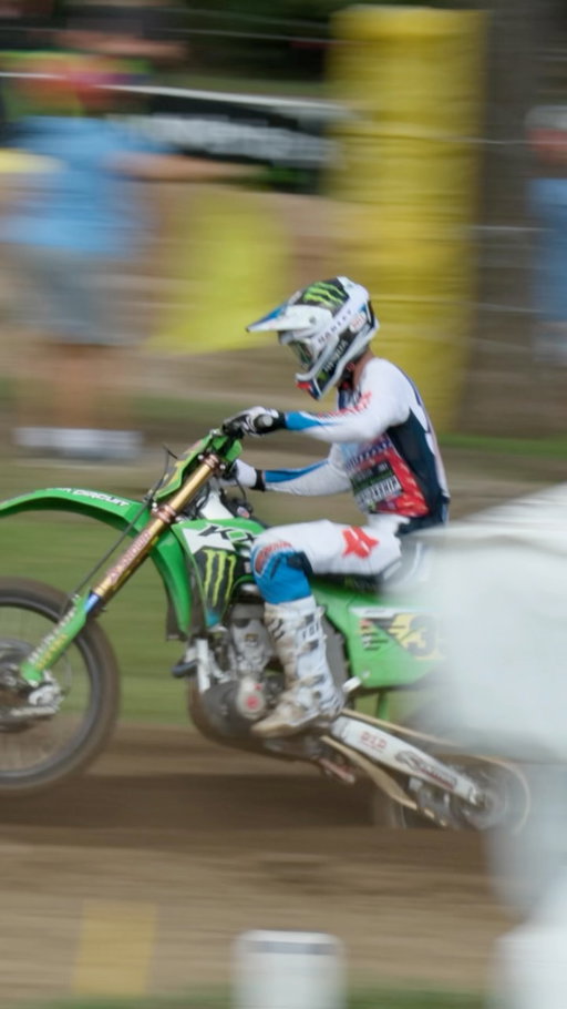 Dane Pappas at Loretta Lynn’s. These sounds hit different at the Ranch 🤤

.
.
.

#maximausa #moto #lorettalynn #sc1anddone #maximaracingoils