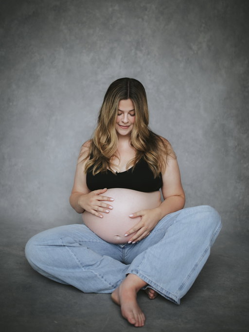 My body and I have had a messy relationship my whole life but somehow, I’d never considered how that would change if I was ever lucky enough to get pregnant. Loads of you know it’s been my achilles heel since I was about 15 - chatting about all of that is how loads of us first met online. So while I’ve found pregnancy to be incomparably magical in many ways, seeing every part of my body change before my eyes has honestly been one of the most unexpectedly difficult parts for me. It’s the strangest combination of trusting that my body is entirely in control of exactly what it needs to do, and feeling entirely out of control of it while it does. It’s been hard to be accepting of the rapid changes, to see them as important and necessary. I’ve really had to try my best to stay present, silence old cruel voices, and just appreciate the unbelievable magic that its making. Getting booted in the ribs by little feet, buying tiny gingham rompers and seeing loads of hair on the scans has definitely helped along the way 🫧💕

I did a squeal when @alex_cameron dropped me a message to invite me in front of her iconic camera, but then realised that it would actually be kind of a big deal for me to get my kit off for a maternity shoot. I drafted at least three messages to cancel, but decided literally the night before that this was important for me and bump in 20 years time (not to mention the fact I have been such a fangirl of Alex and her beautiful work for years). It was a huge challenge to drag up the confidence, but now I’m so, so grateful that Alex encouraged me to do it 🫶🏻 I can’t believe how they turned out 🥹

Anyway, all of that to say I am quite proud of this little win, for getting out of my head long enough to capture this chapter. Body, sorry I’ve been so mean to you for like thirty years. You’re doing such a good job ❤️‍🩹