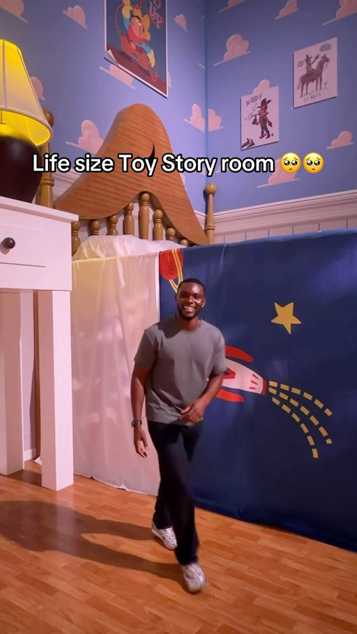 I came to London and found the life size Toy Story room 🥺