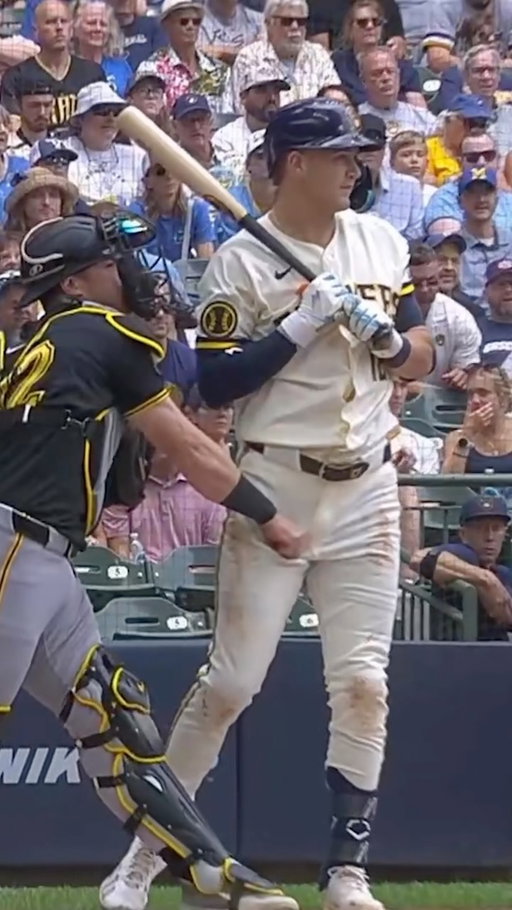 Catcher gives batter a cup check

#mlb #baseball #sports #ouch #punch