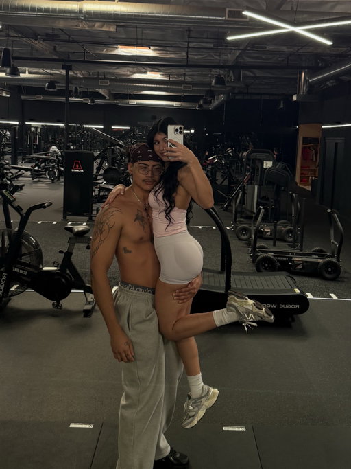 my forever gym partner <3 

•

•
@dfyne.official @cvmpound 

#explore #gymcouple #gymfit #couple #couplegoals