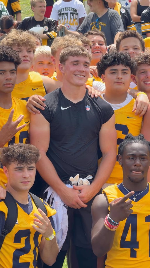 @eheidenreich44 reunited with his high school team, Mt. Lebanon, at Training Camp today 🤩