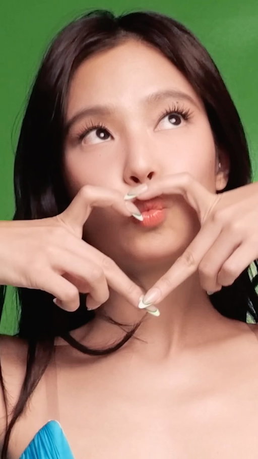 “I’m just trying to enjoy and be less serious and be me. I’m not a ‘let’s be perfect’ person right now. I’m trying to stay on a good vibe.”

Fun fact: @jennierubyjane doesn’t need to try to be perfect because she already is. And her Cosmo cover shoot proves it. Hit the link in bio to see all the photos of our girl #Jennie. 

Photographer: @graysonvaughan
Director: @lucywdz 
DP: @dwoodyard @ariannashoosh
Editor: @shoyokoko
