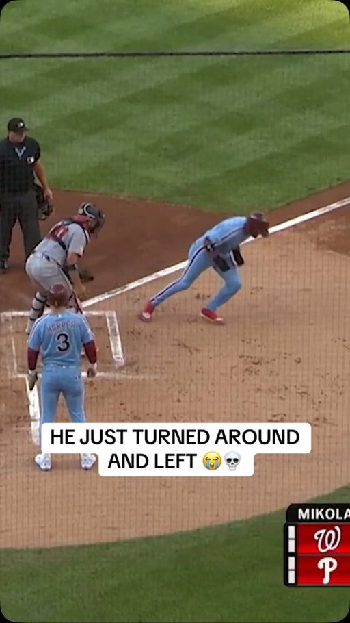 Luis Arraez made an amazing play to leap over the tag... and then just turned around and went to the dugout! 🤣

(via @mlb)