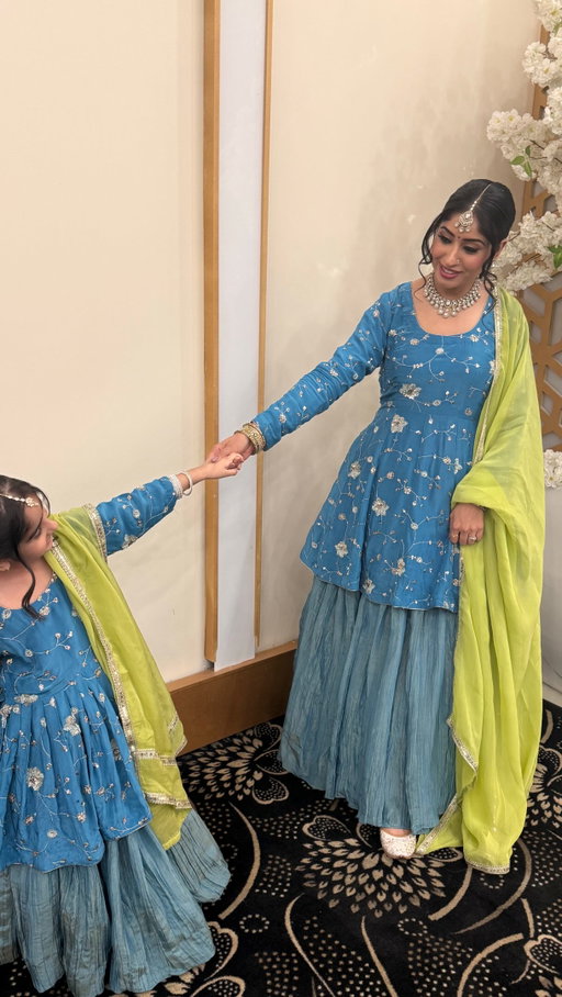 #motherdaughterlove #motherdaughtermatching #punjabisuits #jagoo #sangeet