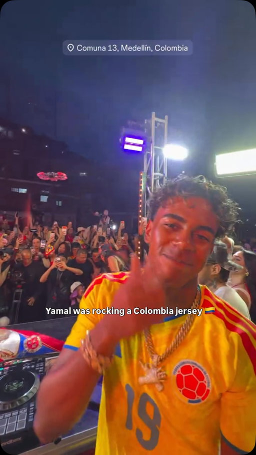 Lamine Yamal vibing with artist Ryan Castro in Medellín, Colombia 🕺 (via @mohamedel_ab)