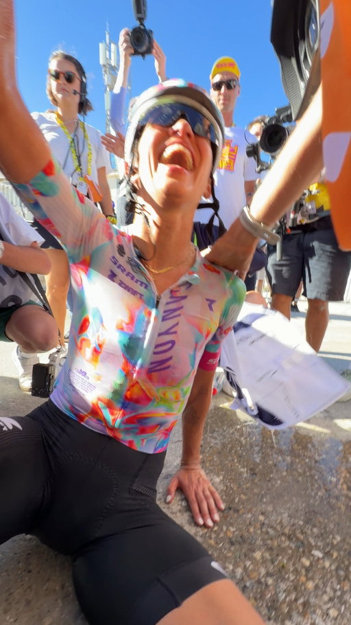 😁 The smile says it all! Well done Kasia! 

Ce sourire en dit long ! Bravo Kasia ! 💛

#TDFF2026 #WatchTheFemmes