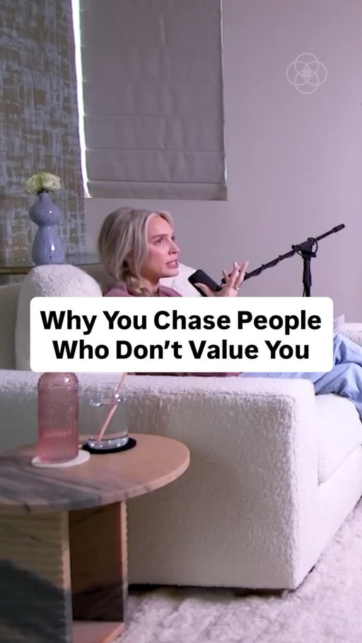 People determine how to treat you in large part by observing how you treat yourself…

Are you showing people who you are, or who you think they want?

Comment below ⬇️ 

#jayshetty #callherdaddy #alexcooper #thoughtsmagnet #relationships