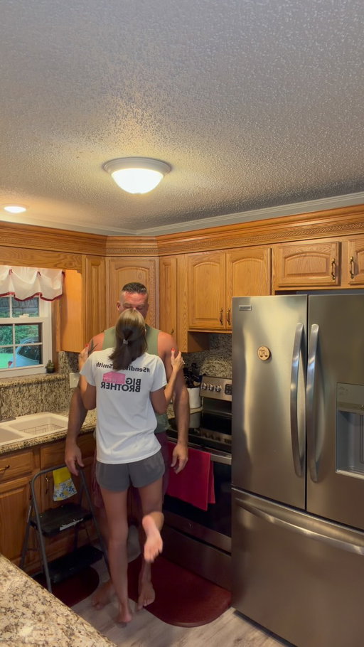 Ladies, this is what every husband is craving. A little affection goes a long way ♥️ give this to us everyday, and we’ll never leave 

#marriage #marriagecounselor #couples #couplegoals