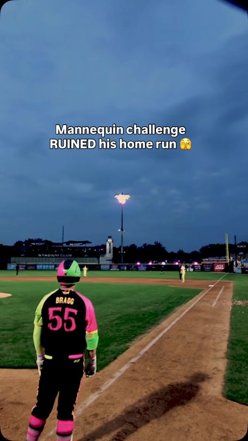 Outfielder deserves an Oscar…. 

#cosmicbaseball #baseballboys #mlb #barstool #sportscenter