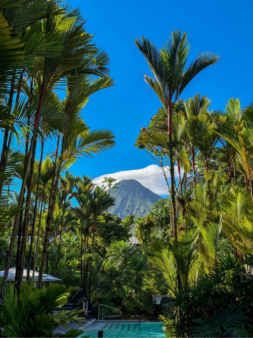 POV: you woke up to a good morning from Arenal Volcano.

📸 newyorkpixs