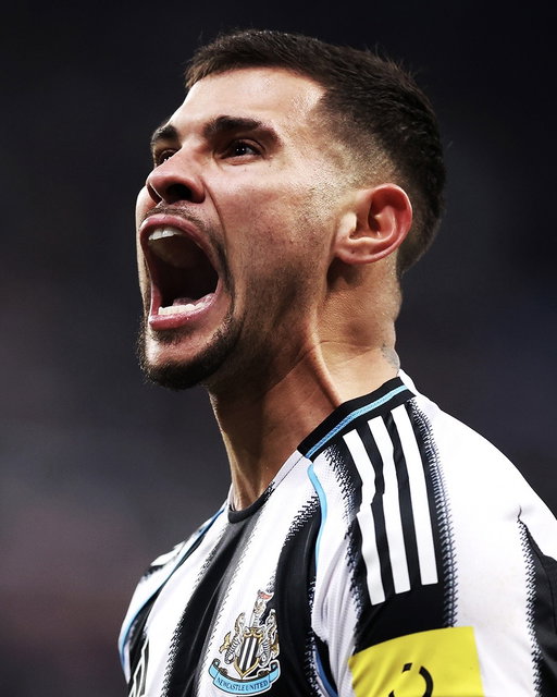 “I will always be proud to have been part of this club’s journey.” 🖤🤍

We can announce that Bruno Guimarães has joined Arsenal for an undisclosed fee. He departs after making 195 appearances and scoring 31 goals for the club.

We wish Bruno and his family well for the future.