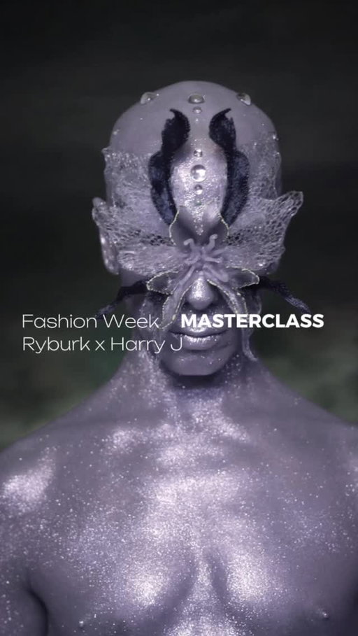 ✨ FASHION WEEK MAKEUP MASTERCLASS – PO RAZ PIERWSZY W POLSCE ! ✨

Poznaj świat backstage’u i ucz się od międzynarodowych ikon makijażu – @ryburk i @harryjmakeup 

💄 @ryburk – współpracował m.in. z Lady Gagą, Megan Thee Stallion oraz Pat McGrath przy pokazach Louis Vuitton i innych luksusowych marek.

💄 @harryjmakeup –Harry J – współpracował m.in. z Nicole Scherzinger, Freya Allen oraz przy  pokazach Alexander McQueen, Eudon Choi oraz Ewie Minge podczas Paris Couture Fashion Week. Jest Beauty Director na Warsaw Fashion Week.
Podczas Masterclass poznasz:

• przygotowanie skóry do makijażu pokazowego
• standardy pracy podczas Fashion Week
• organizację profesjonalnego kufra
• techniki appliqué i kreatywnych zdobień
• różne podejścia do pracy backstage

✨ Dodatkowo: warsztaty z profesjonalnego oświetlenia + sesja zdjęciowa do Twojego portfolio.

Jeśli chcesz wejść na wyższy poziom — to Masterclass jest dla Ciebie !

📩 Napisz do nas i zarezerwuj swoje miejsce!

Warsaw Beauty Factory Team