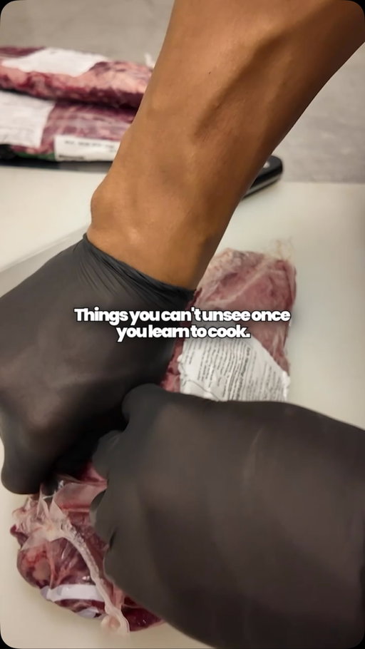 Seeing someone saw through a good cut of meat with a dull knife or straight down the wrong direction actually physical hurts.

What’s your biggest kitchen pet peeve? 🔪 #bowlsofrice #cooking #meatlover