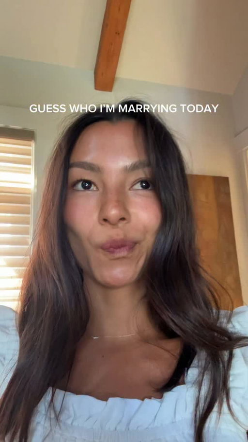 👀