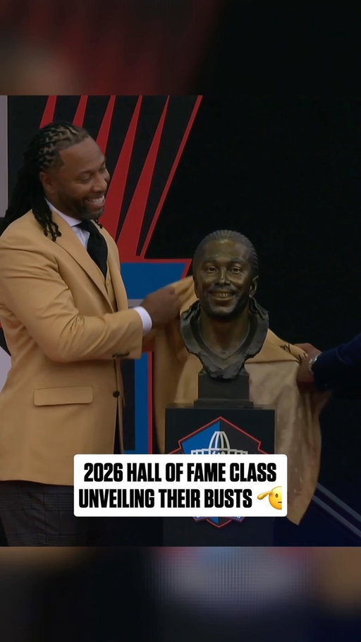 The Pro Football Hall of Fame Class of 2026 and their first look at their busts ❤️