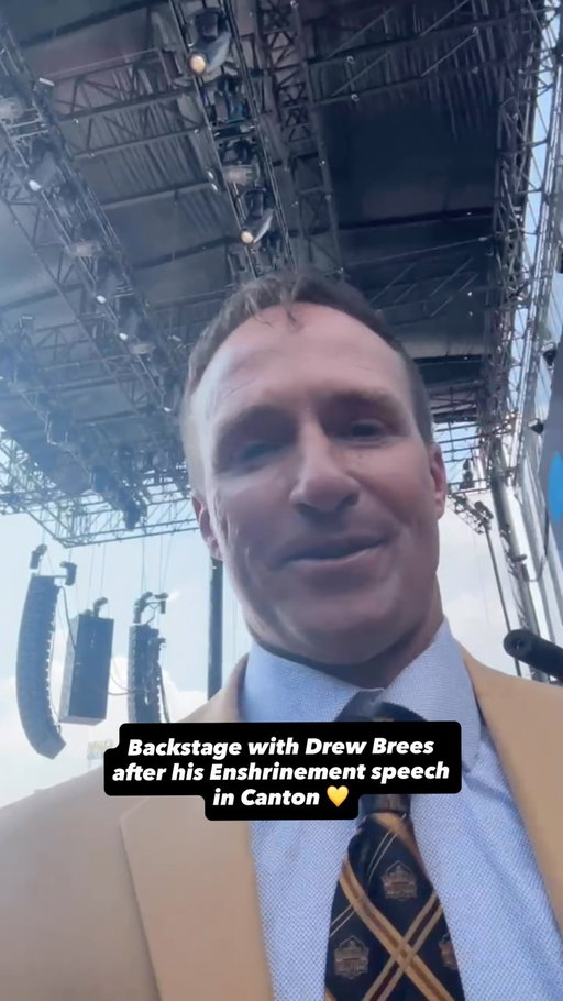 Emotional moment in Canton from Hall of Famer, Drew Brees.