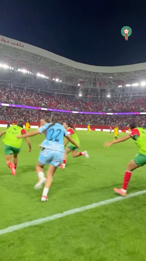 فرحة منتخبنا الوطني النسوي بعد صافرة النهاية والتأهل إلى كأس العالم للسيدات 🤩

Our Women’s National Team celebrates after the final whistle and qualification for the FIFA Women’s World Cup 🌍❤️

#DimaMaghrib 🇲🇦