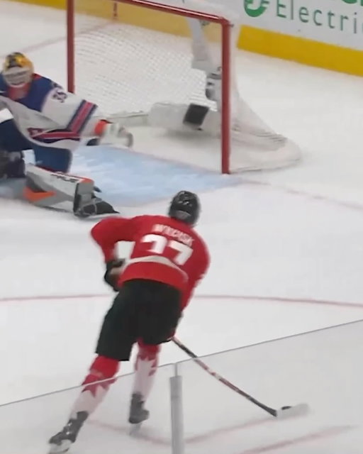 Jaakko Wycisk gets in on the offence! 

The @guelph_storm_ohl man buries his second of the tournament and 🇨🇦 leads the #HlinkaGretzkyCup final 8-1 over 🇺🇸!