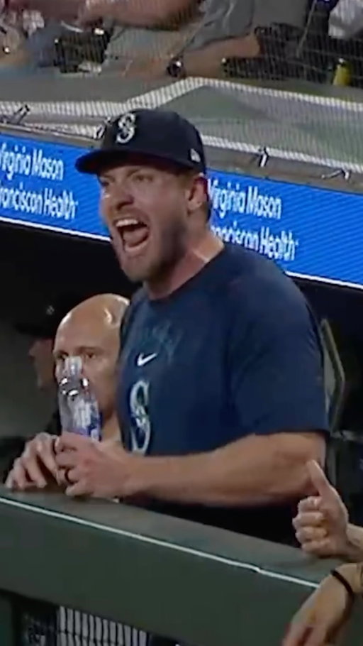 Home plate umpire didn’t allow Julio Rodriguez’s challenge which led to Mariners manager Dan Wilson’s ejection and then didn’t see Jonathan Aranda’s pitch challenge the next inning 

#mariners #rays #baseball #sports #mlb